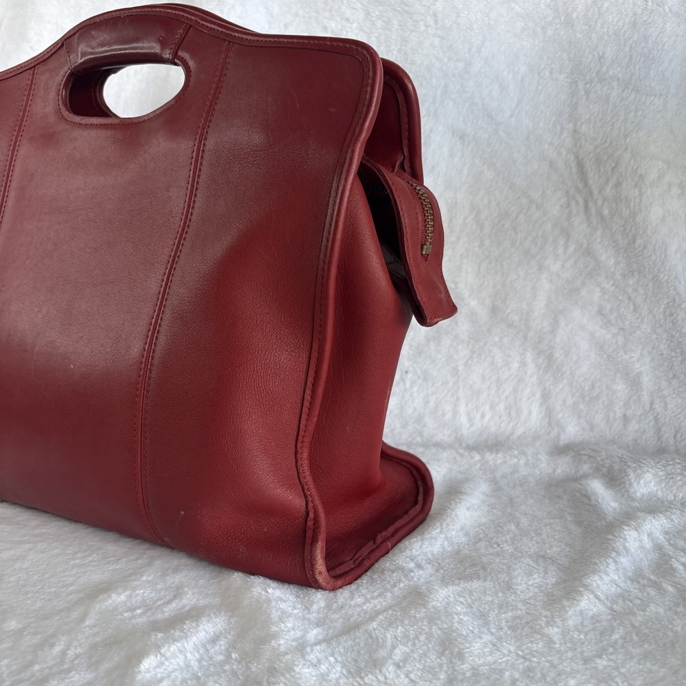 Vintage COACH Zip Top Shopper   Red Leather Bag 9995 USA - Picture 5 of 16